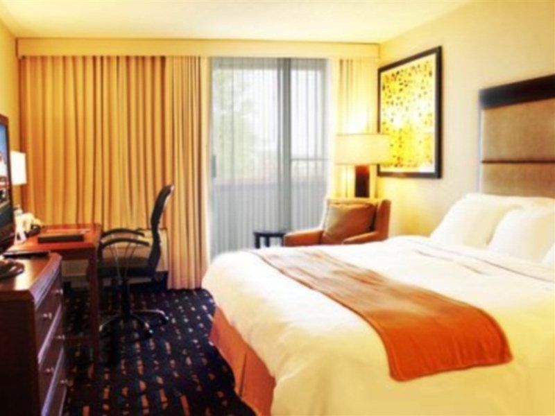 Wyndham Chicago O'Hare Hotel Rosemont Ngoại thất bức ảnh